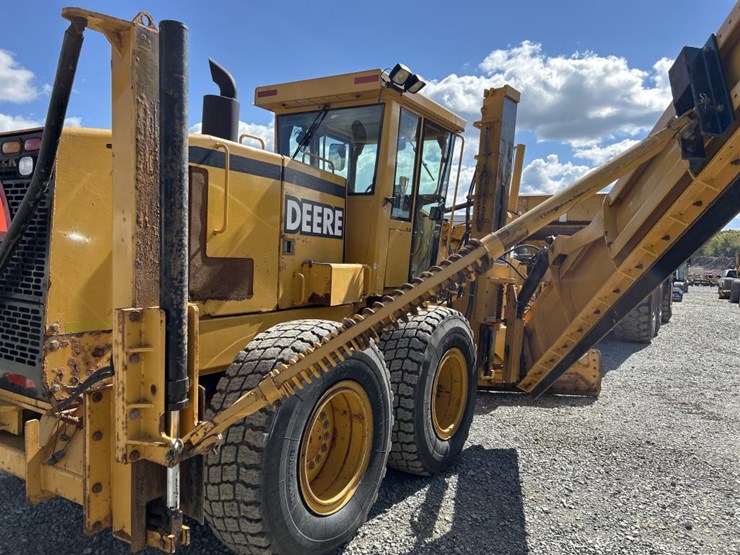 2001-deere-772ch-image-67