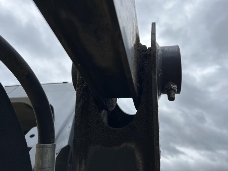 deere-318g-image-20