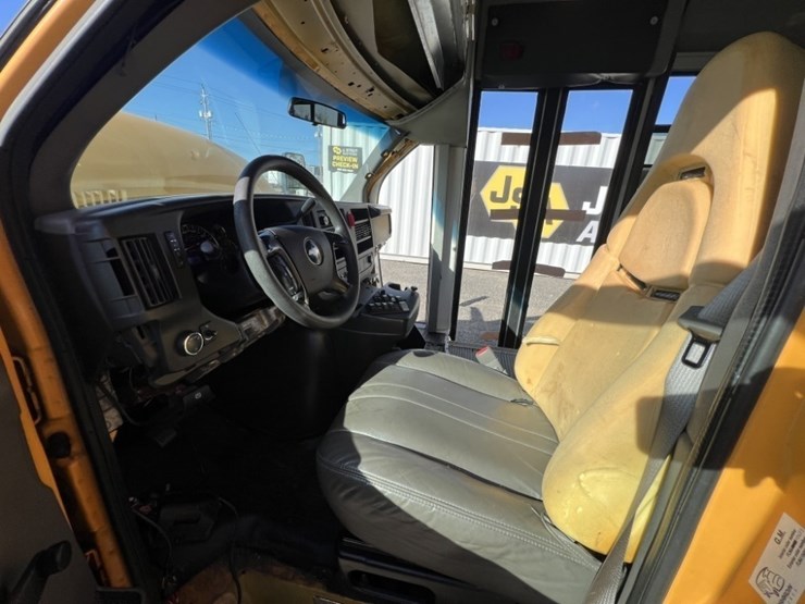 2008-chevrolet-express-school-bus-image-23