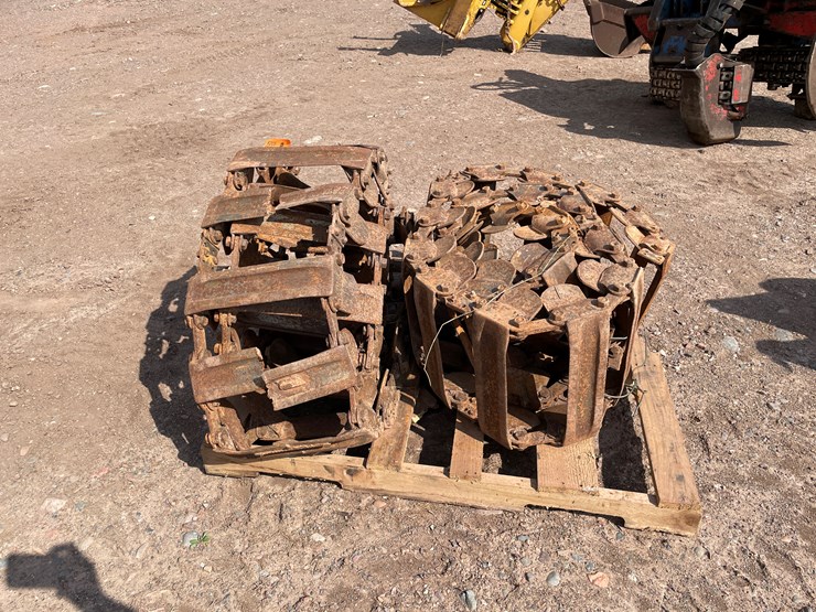 #8205-•-skid-steer-tracks-image-4
