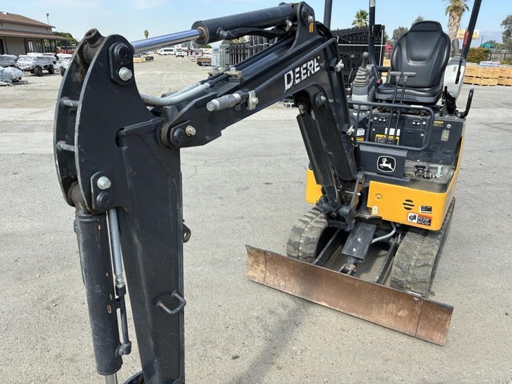 2023-john-deere-17p-tier-hydraulic-excavator-image-9