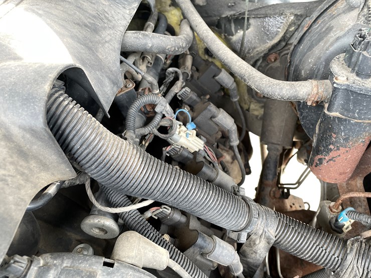 #1014-•-2003-chevy-extended-cab-pickup-truck-(has-wi-title)-image-26