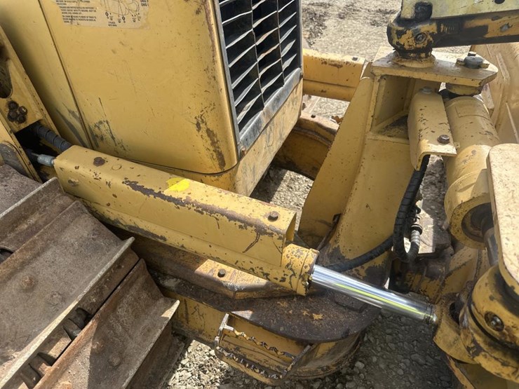 caterpillar-d4g-image-18
