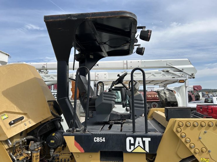 caterpillar-cb54-image-44