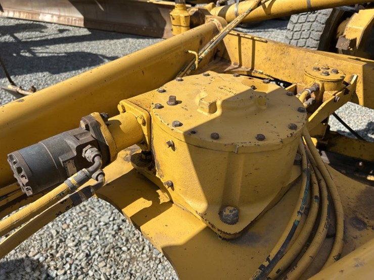 deere-770bh-image-41