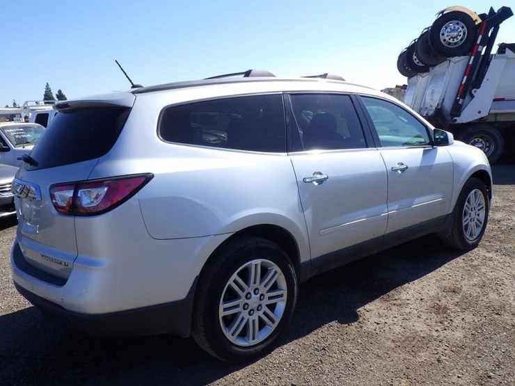 2014-chevrolet-traverse-image-3