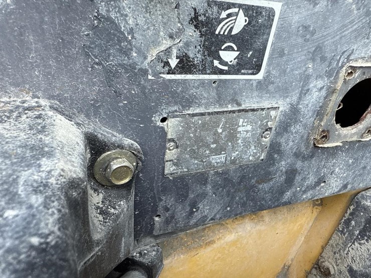 2001-new-holland-ls180-image-54