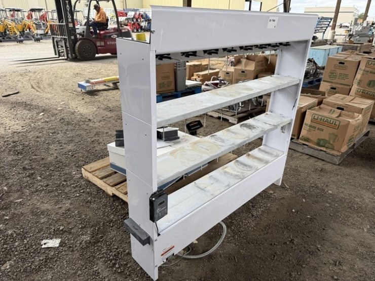 fillon-paint-mixing-shelf-image-2