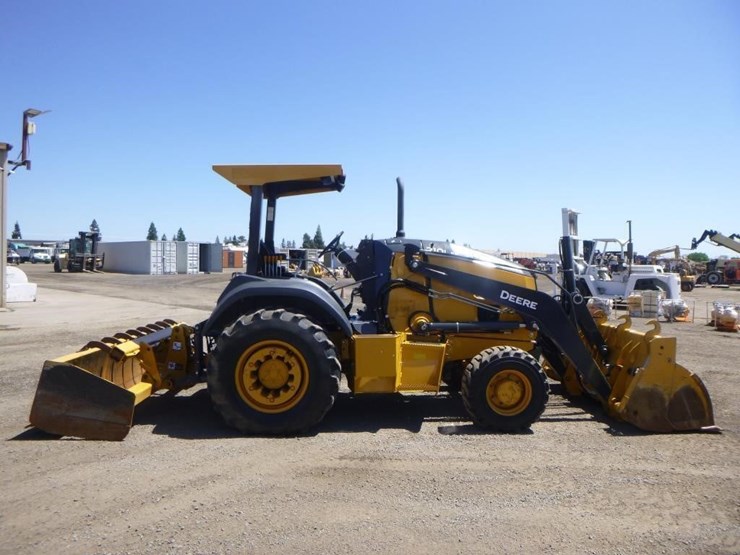 2021-deere-210l-image-7