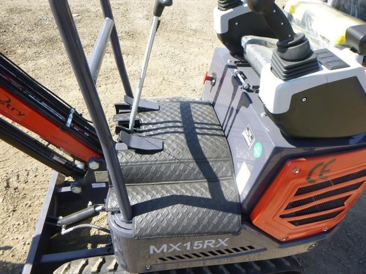 2025-agt-mx15rx-hydraulic-excavator-image-20