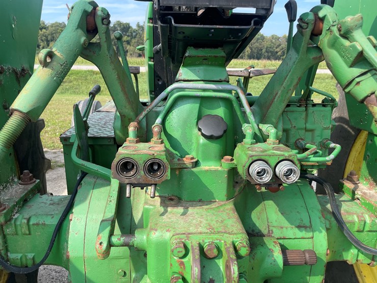 john-deere-2840-image-11