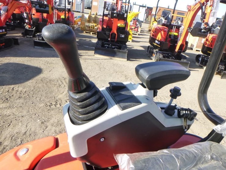 2025-tpm-16-hydraulic-excavator-image-22