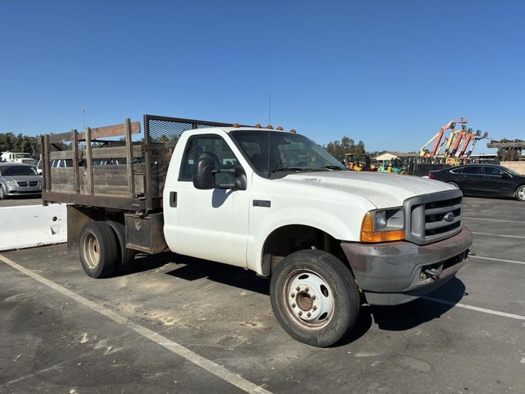 2001-ford-f550-image-3
