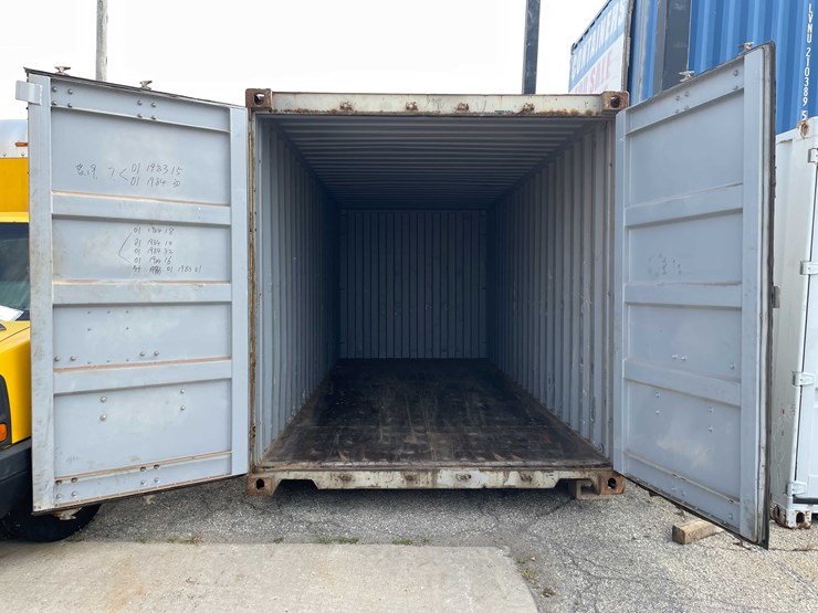 #1989-•-used-20'-shipping-container-(of)-image-7