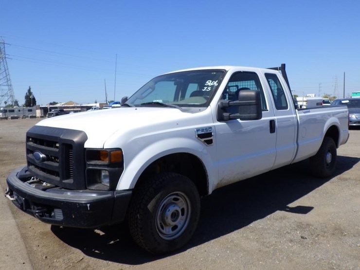 2010-ford-f250-image-1