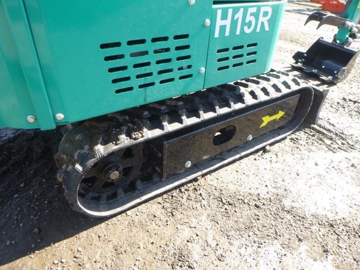 2025-agt-h15r-hydraulic-excavator-image-26