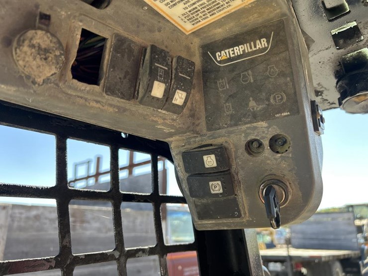 caterpillar-236-image-39