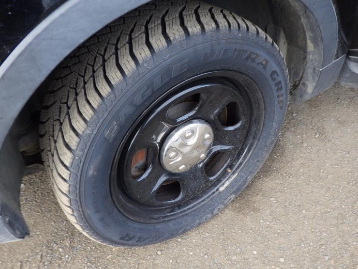 2014-ford-explorer-image-13