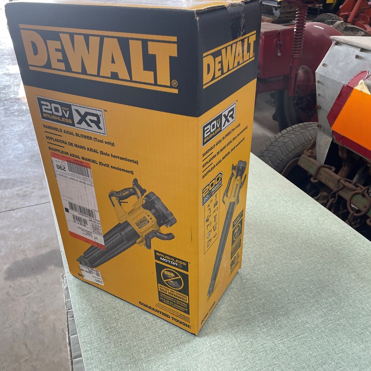 #6347 • New DeWalt 20V XR Axial Leaf Blower