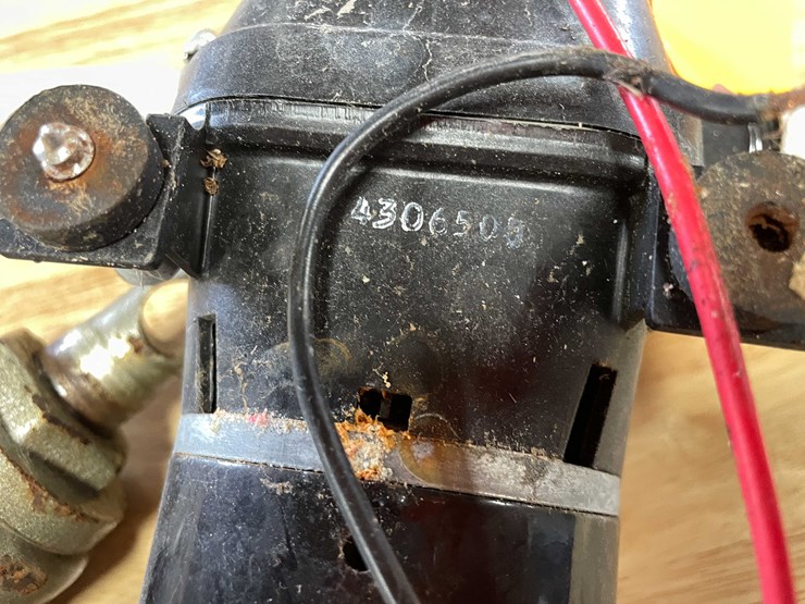 #5517-•-12v-pump-and-hydraulic-jack-(cw)-image-9