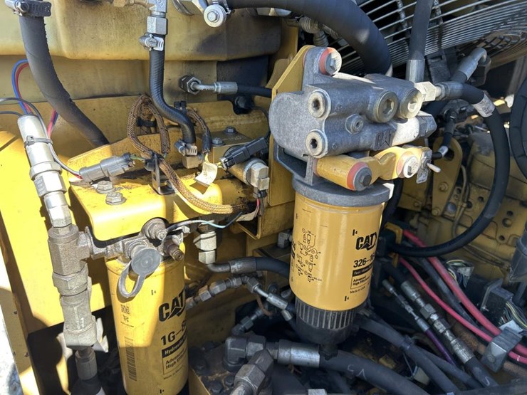 caterpillar-cb54-image-33