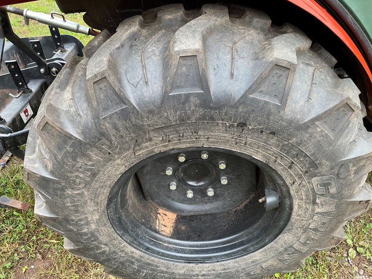 #8065-•-2024-bad-boy-4035ch-4wd-tractor-with-front-mount-berco-66"-snowblower-image-34