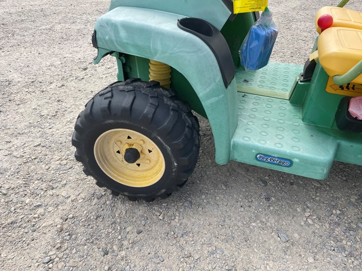 john-deere-gator-hpx-image-10