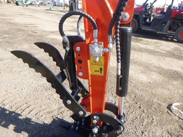 2025-tpm-16-hydraulic-excavator-image-12