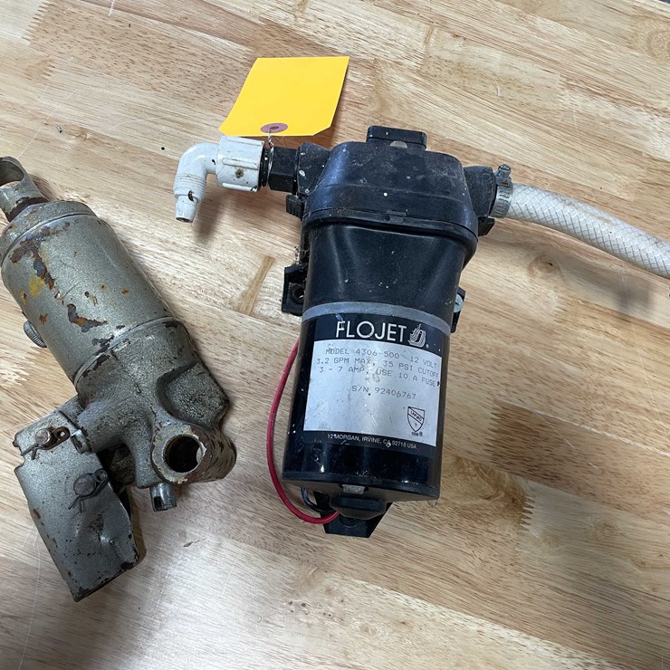 #5517 • 12V Pump and Hydraulic Jack (CW)
