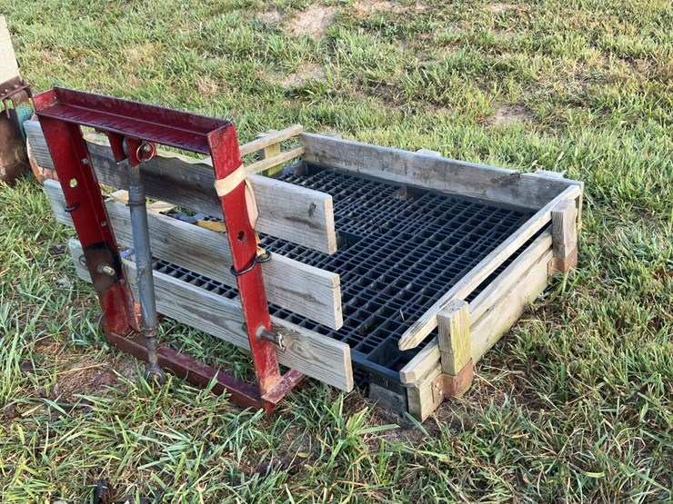 #106-•-3-pt.-carryall-platform-image-6