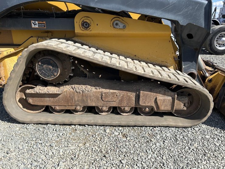 2018-deere-333g-image-50