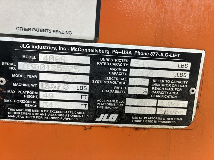2009-jlg-400s-image-12
