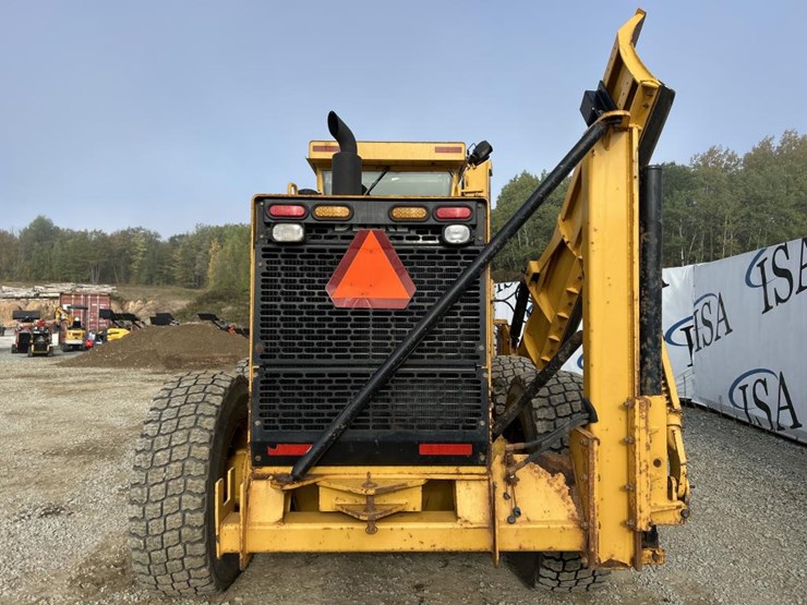 2001-deere-772ch-image-4