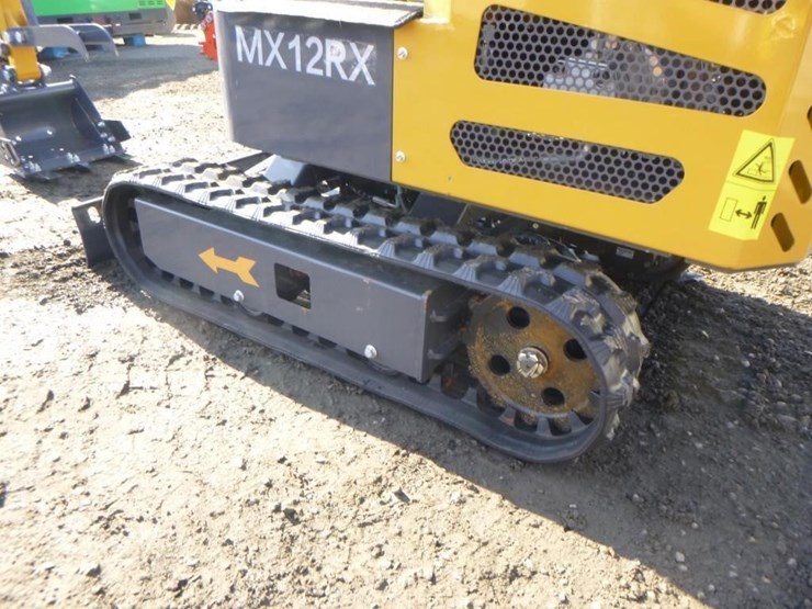 2025-agt-mx12rx-hydraulic-excavator-image-28