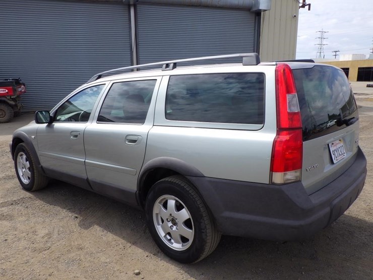 2004-volvo-xc70-image-4