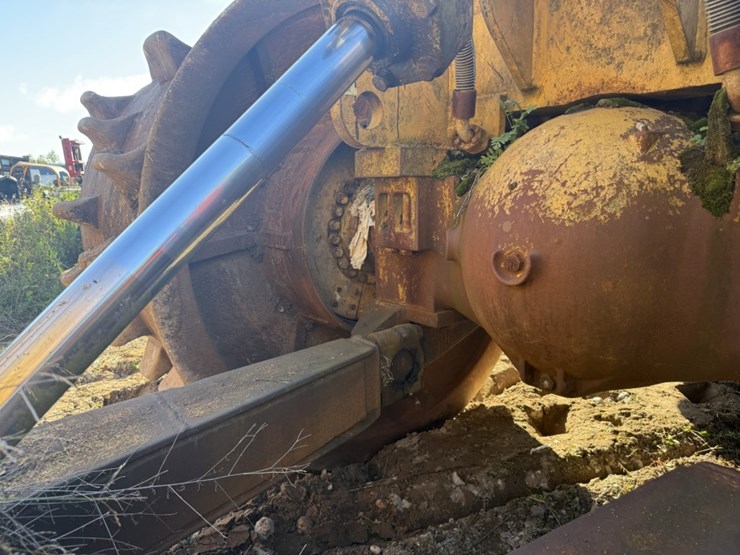 caterpillar-836-image-11