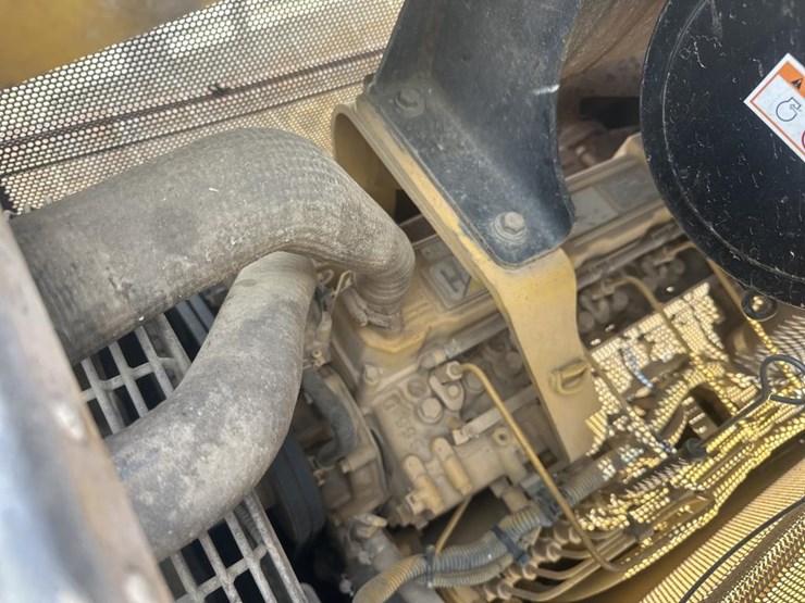 caterpillar-d4g-image-32