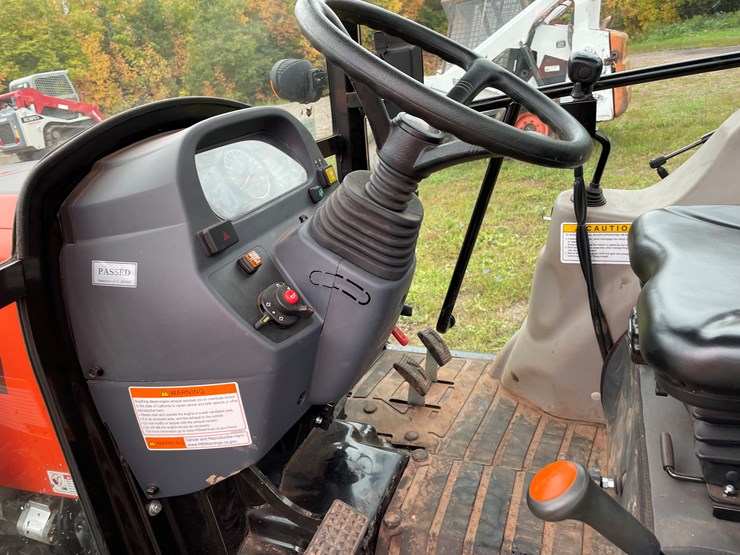 #8065-•-2024-bad-boy-4035ch-4wd-tractor-with-front-mount-berco-66"-snowblower-image-55