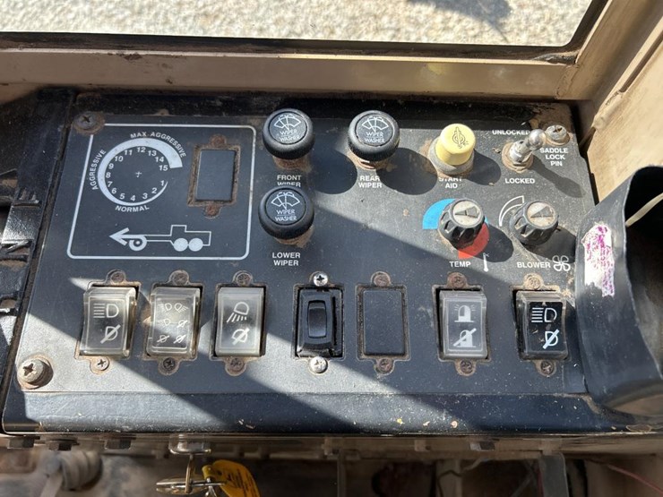 deere-770bh-image-94
