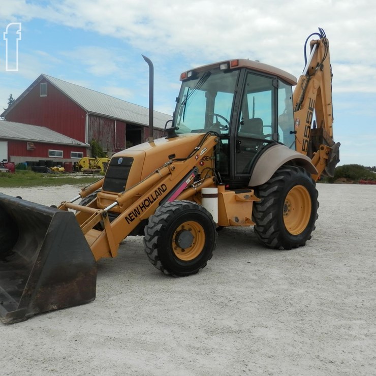 NEW HOLLAND 555E