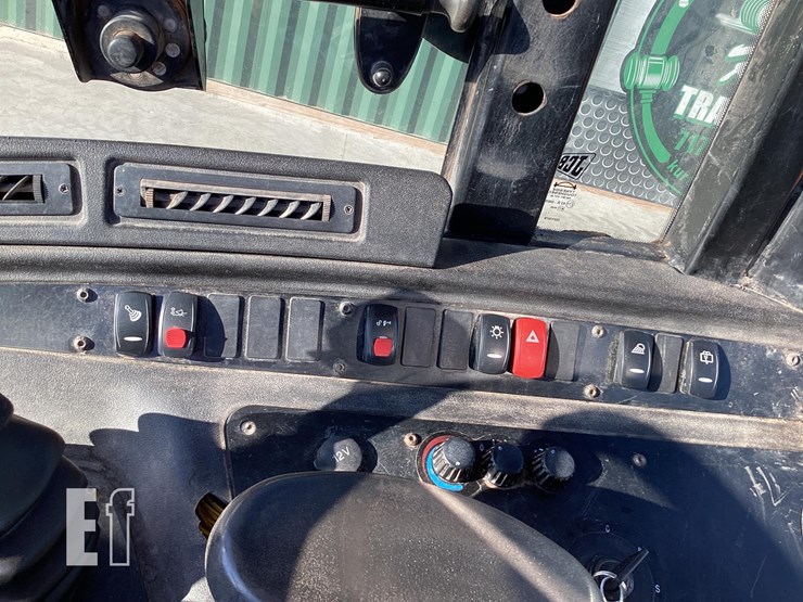 2018-jcb-409-image-17