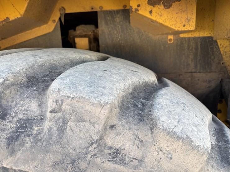 komatsu-hm400-2-image-76