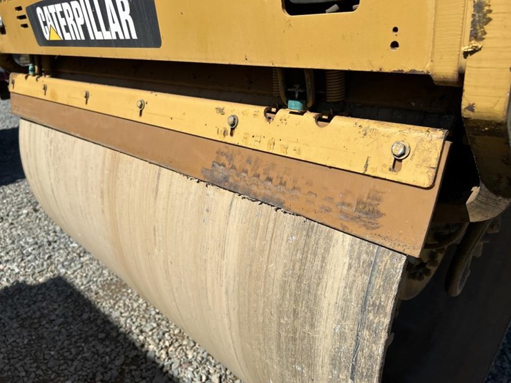 caterpillar-cb54-image-16