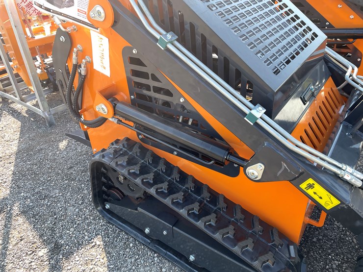#1044-•-2026-landhonor-ldh-ht380-mini-tracked-skidsteer-image-20