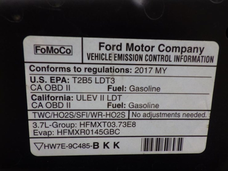 2017-ford-explorer-image-12