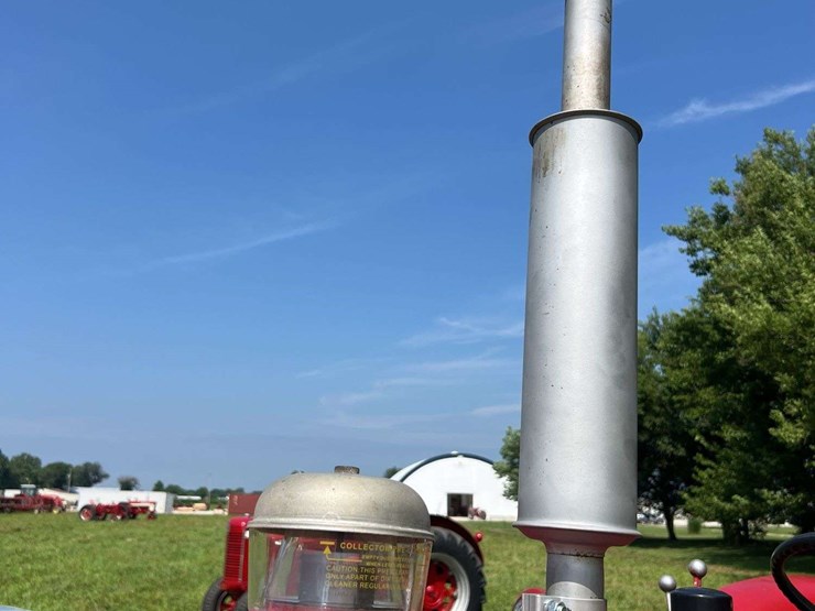 farmall-340-image-13