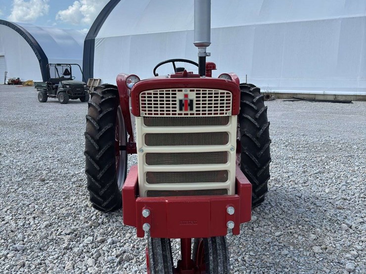 farmall-240-image-8