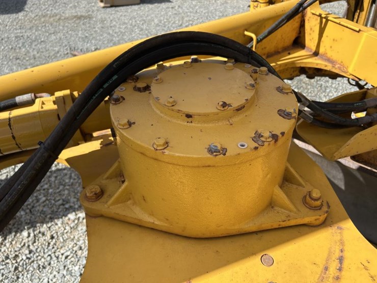 2001-deere-772ch-image-49