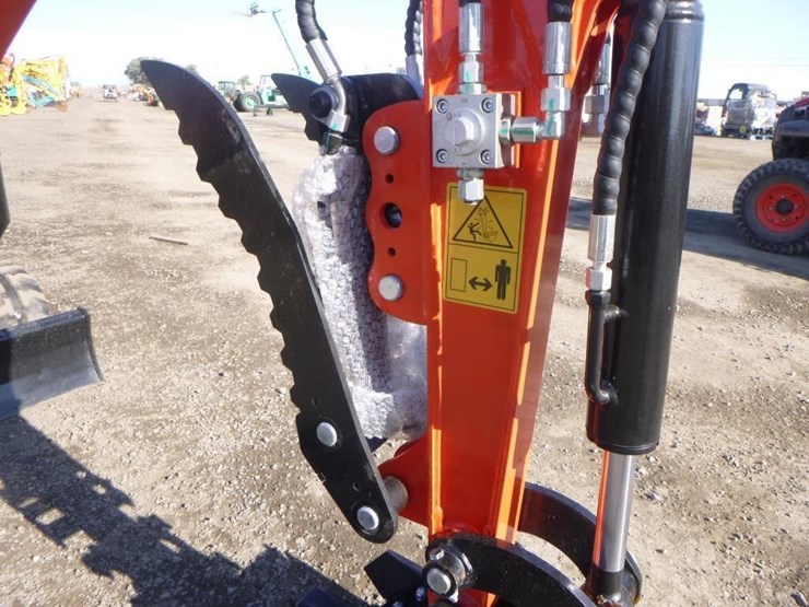 2025-tpm-16-hydraulic-excavator-image-12