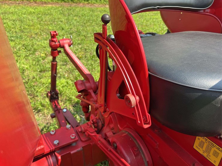 farmall-340-image-40